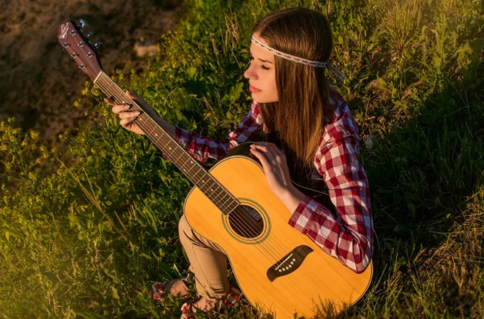 Online guitar lessons